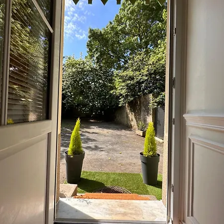 Parking & Terrasse Pres Du Centre *