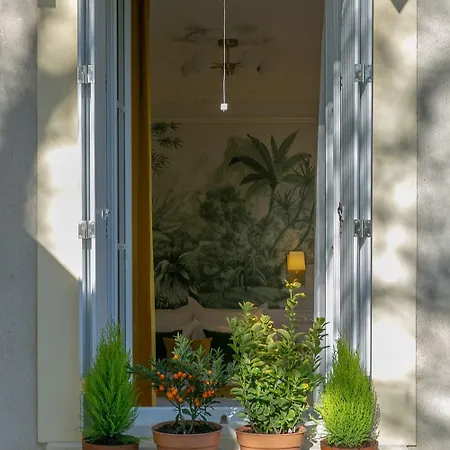 Parking & Terrasse Pres Du Centre * Nantes