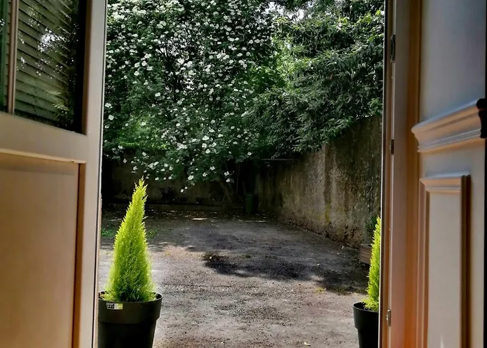 Parking & Terrasse Pres Du Centre شقة