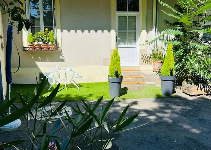 Parking & Terrasse Pres Du Centre נאנט