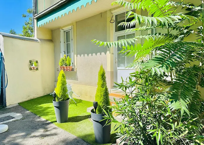 Parking & Terrasse Pres Du Centre דירה נאנט